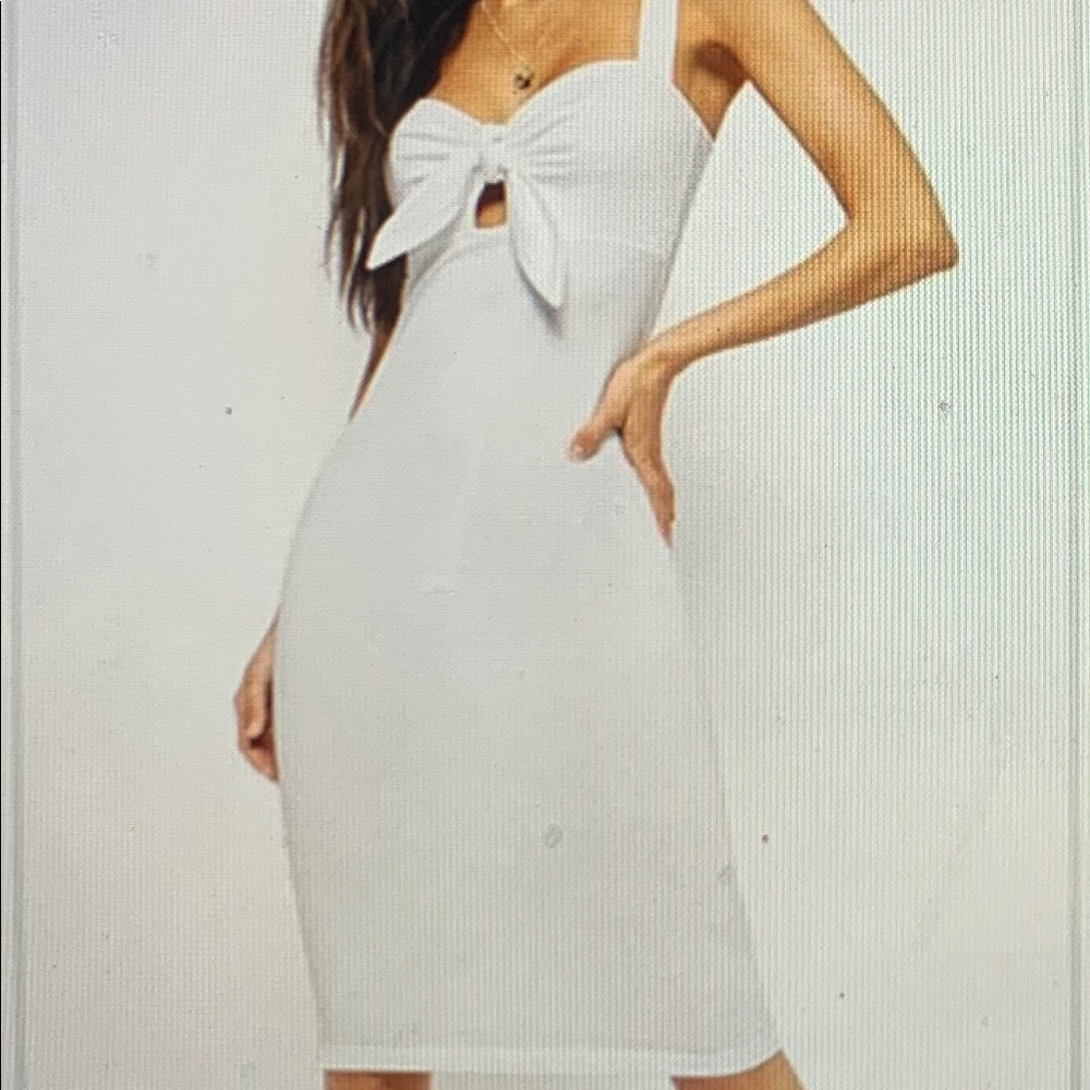 Forever 21 Twist front Bodycon Dress 🦋